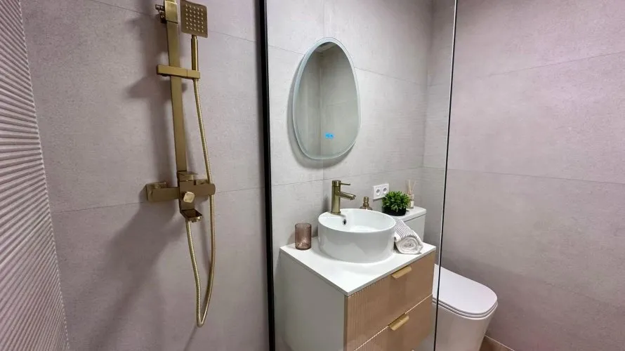Apartamento de 2 dormitorios en Torrevieja, España No. 2074 № 20