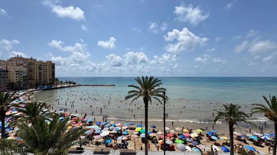 Apartamento de 3 dormitorios en Torrevieja, España No. 1989 № 12