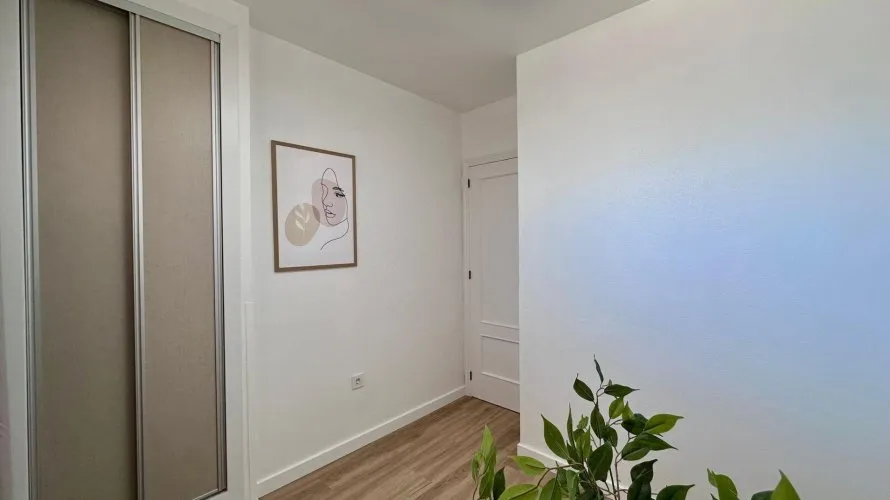 Apartamento de 2 dormitorios en Torrevieja, España No. 2074 № 6