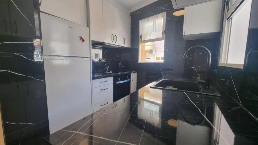 Apartamento de 1 dormitorio en Torrevieja, España No. 2094