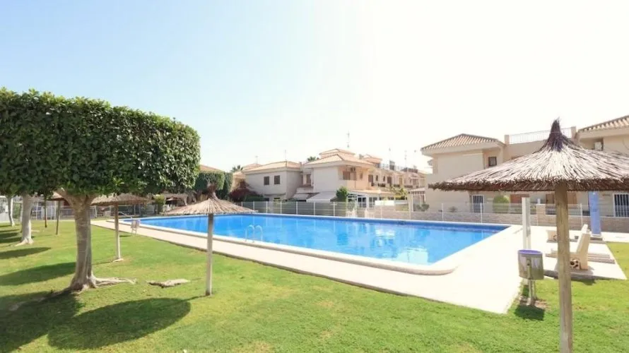 Apartamento de 2 dormitorios en Playa Flamenca II, España No. 2301 № 22