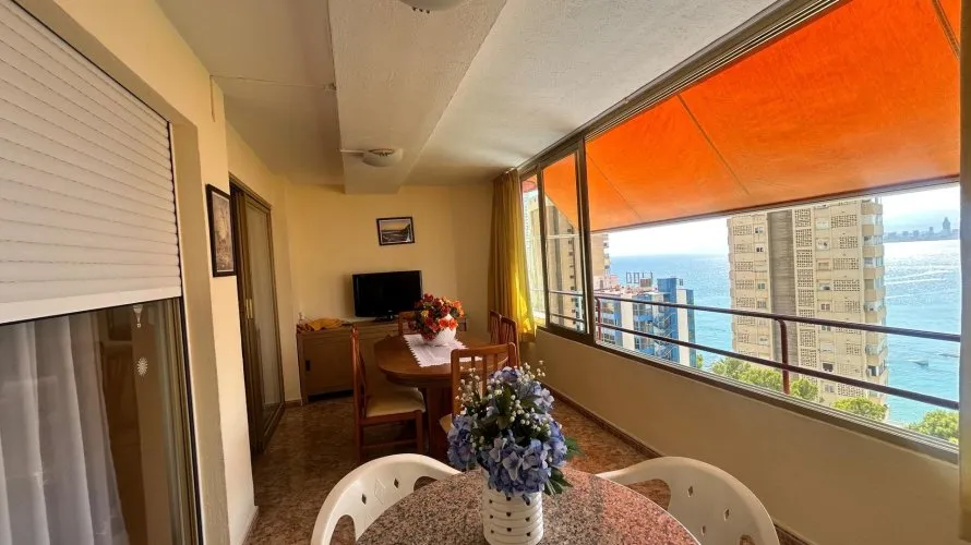 Apartamento de 3 dormitorios en Benidorm, España No. 2010 № 26