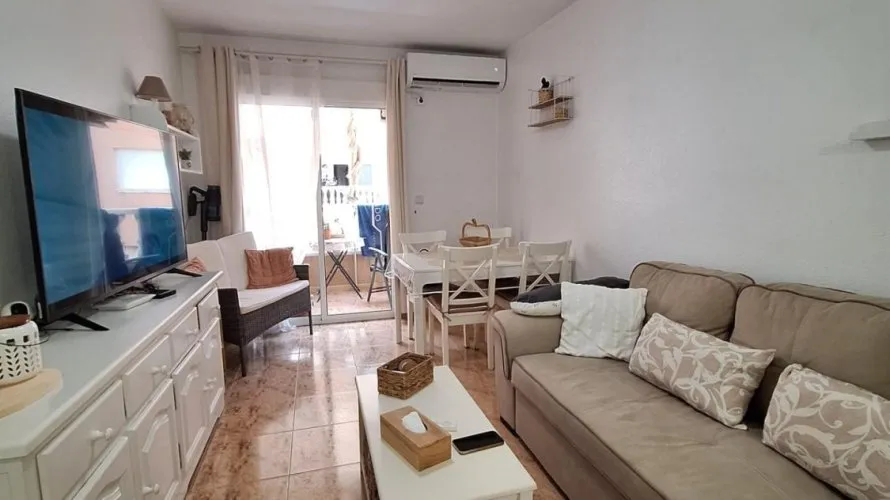 Apartamento de 1 dormitorio en Torrevieja, España No. 2407 № 24