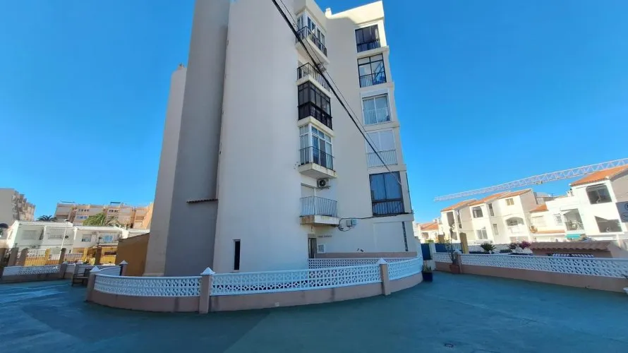 Apartamento de 33m² en Torrevieja, España No. 2260 № 4
