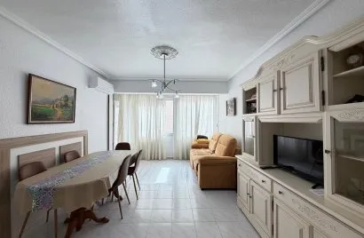 Apartamento de 3 dormitorios en Torrevieja, España No. 2368
