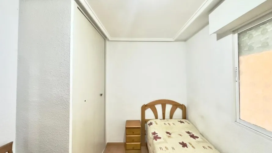Apartamento de 2 dormitorios en Torrevieja, España No. 2255 № 11