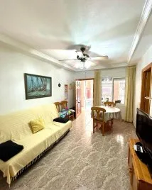 Apartamento de 3 dormitorios en Torrevieja, España No. 2239