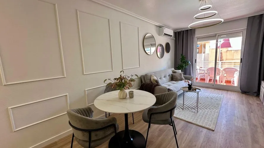 Apartamento de 2 dormitorios en Torrevieja, España No. 2074 № 23