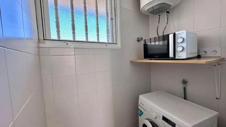 Apartamento de 2 dormitorios en Torrevieja, España No. 2074 № 3