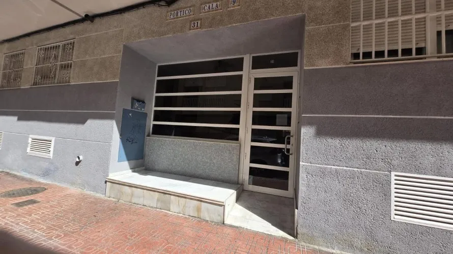 Apartamento de 1 dormitorio en Torrevieja, España No. 2304