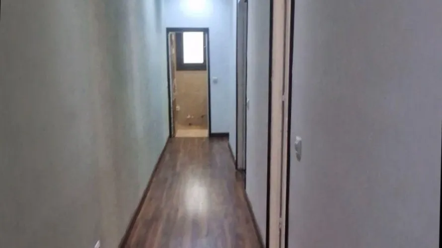 Apartamento de 4 dormitorios en Madrid, España No. 2132 № 4