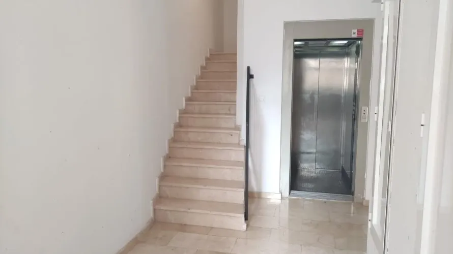 Apartamento de 2 dormitorios en Alicante, España No. 2082 № 1