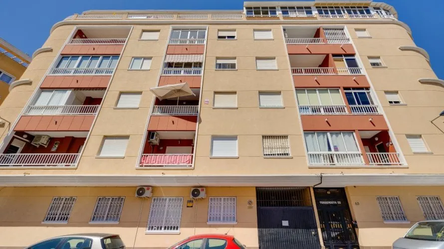 Apartamento de 54m² en Torrevieja, España No. 2246 № 3