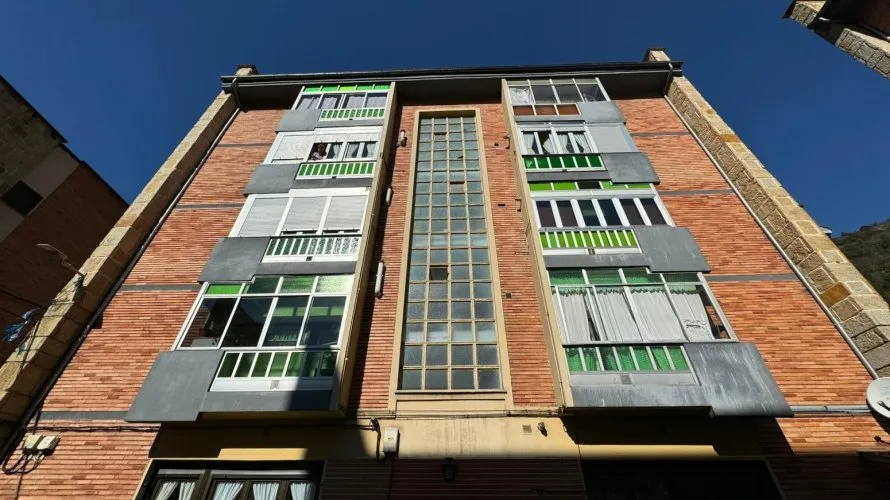 Apartamento de 55m² en Aller, España No. 2187 № 18