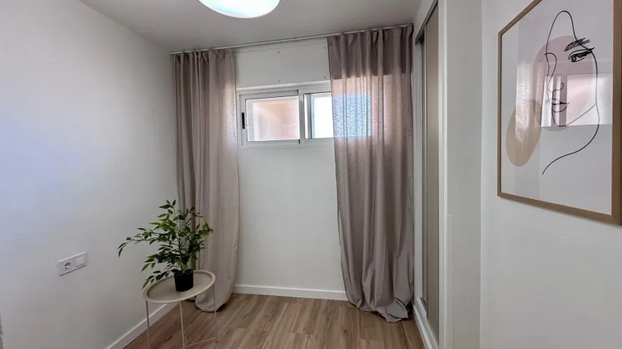 Apartamento de 2 dormitorios en Torrevieja, España No. 2074 № 7