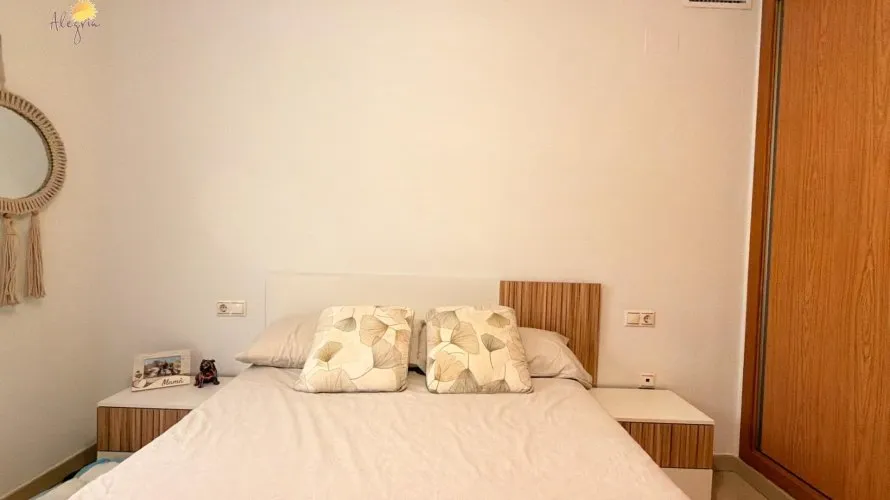 Apartamento de 1 dormitorio en Torrevieja, España No. 2326 № 13