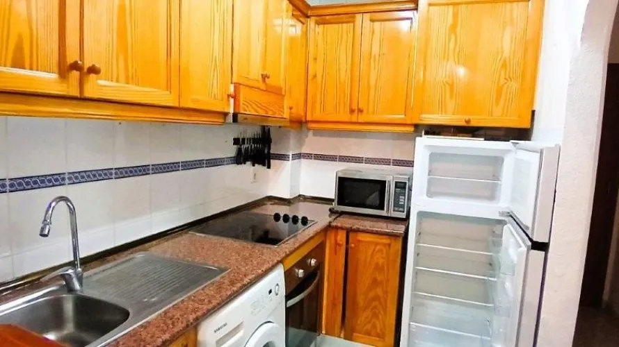 Apartamento de 2 dormitorios en Torrevieja, España No. 2266 № 12