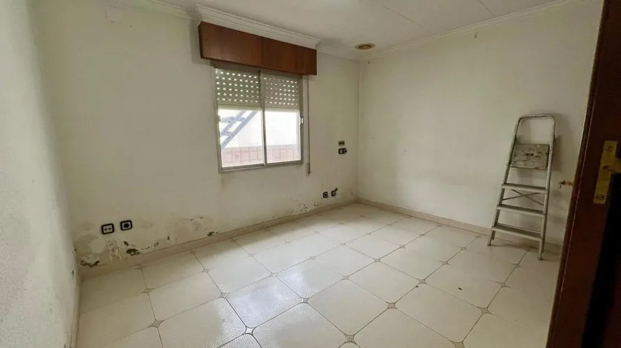 Apartamento de 4 dormitorios en Torrevieja, España No. 2282 № 17
