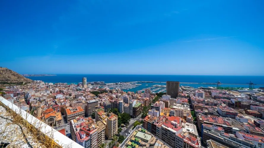 Ático de 2 dormitorios en Alicante, España No. 2079 № 12