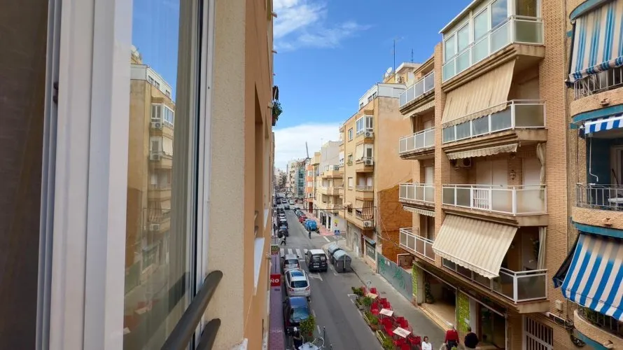 Apartamento de 2 dormitorios en Torrevieja, España No. 2255 № 6