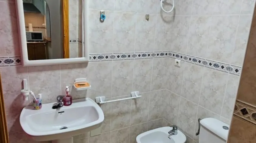 Apartamento de 1 dormitorio en Torrevieja, España No. 2304 № 5