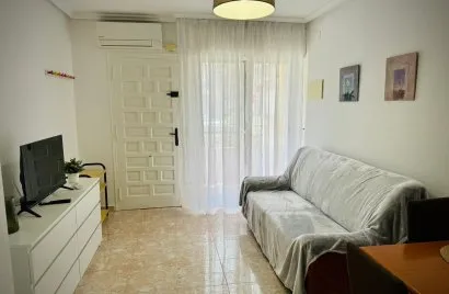 Apartamento de 1 dormitorio en Torrevieja, España No. 2369