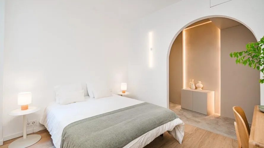 Apartamento de 4 dormitorios en Madrid, España No. 2060 № 1