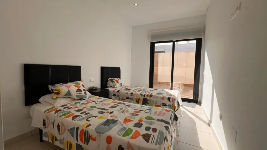 Apartamento de 3 dormitorios en La Zenia, España No. 2011 № 4