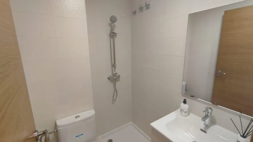 Apartamento de 2 dormitorios en Alicante, España No. 2082 № 20