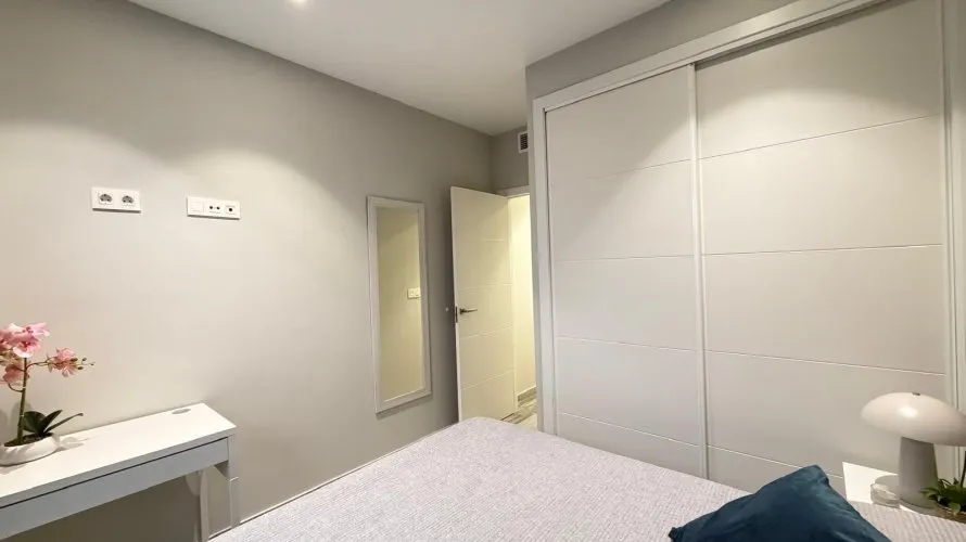 Apartamento de 1 dormitorio en Torrevieja, España No. 2408 № 17
