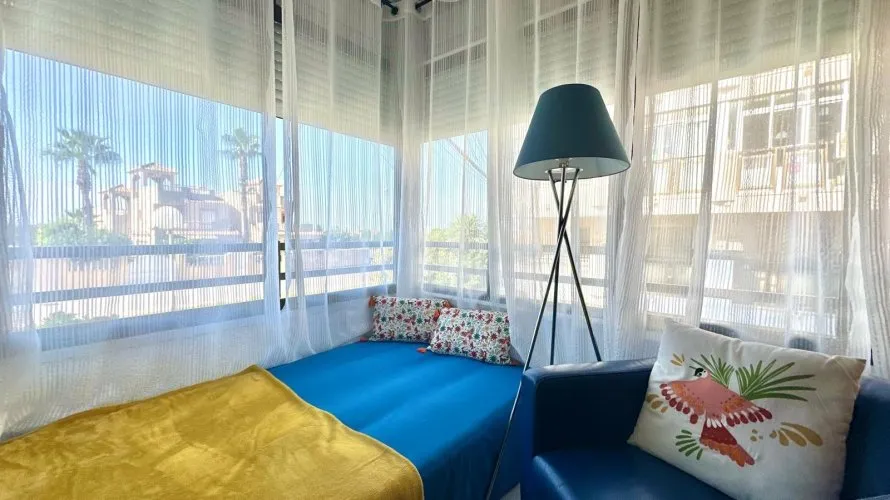 Apartamento de 1 dormitorio en Torrevieja, España No. 2291 № 3