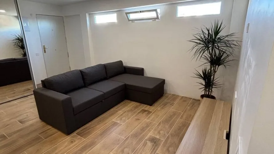 Apartamento de 3 dormitorios en Manises, España No. 2305 № 2