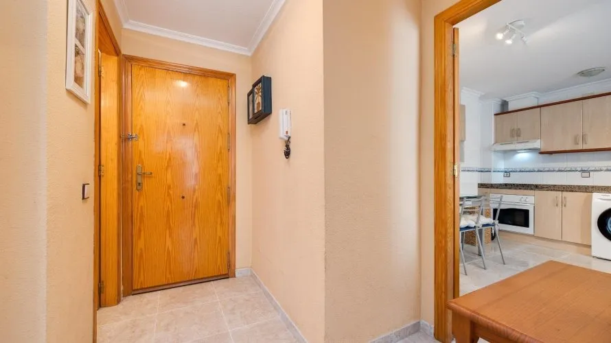 Apartamento de 2 dormitorios en Torrevieja, España No. 2279 № 14