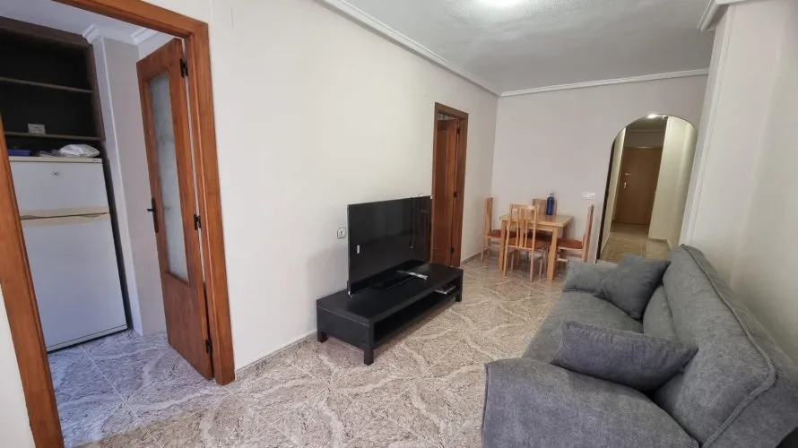Apartamento de 2 dormitorios en Torrevieja, España No. 2209 № 8