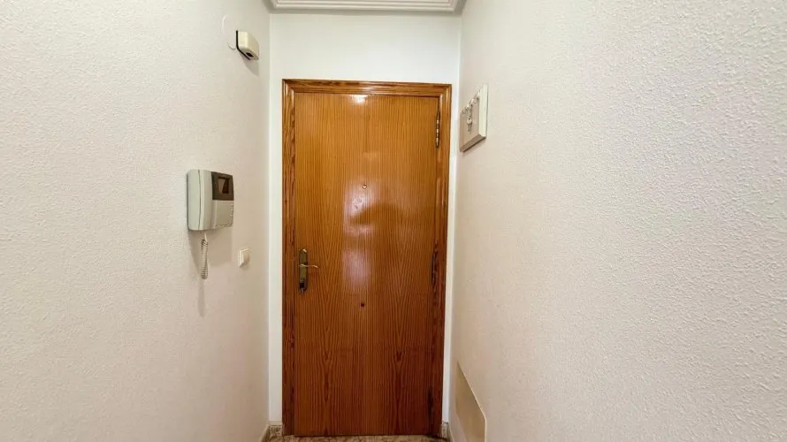 Apartamento de 2 dormitorios en Torrevieja, España No. 2254 № 27