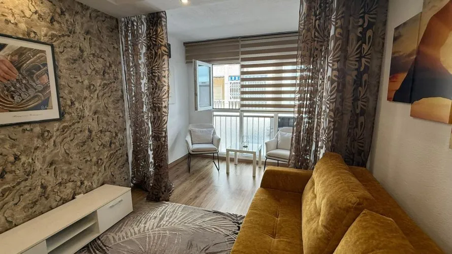 Apartamento de 2 dormitorios en Torrevieja, España No. 2285 № 12