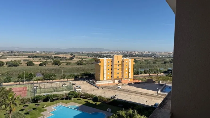 Apartamento de 2 dormitorios en Guardamar del Segura, España No. 2033 № 26