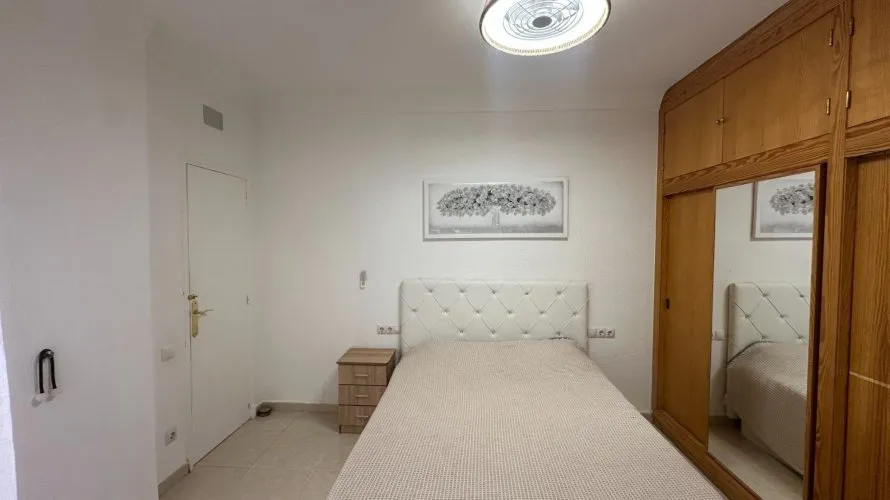 Apartamento de 2 dormitorios en Alicante, España No. 2287 № 20