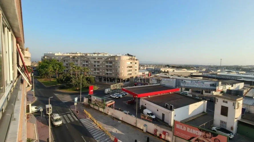 Apartamento de 2 dormitorios en Torrevieja, España No. 2352 № 18