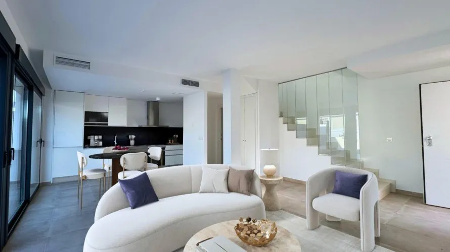 Apartamento de 4 dormitorios en Gran Alacant, España No. 2063 № 3