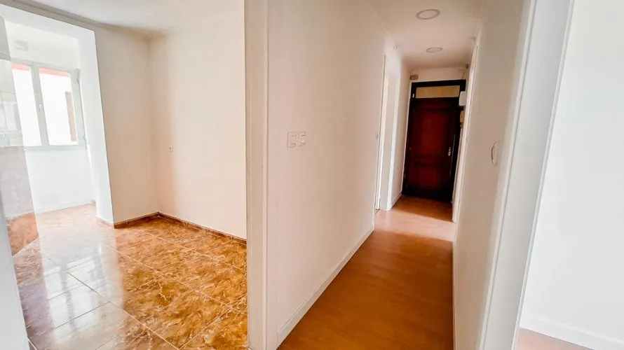 Apartamento de 1 dormitorio en Oviedo, España No. 2199 № 7