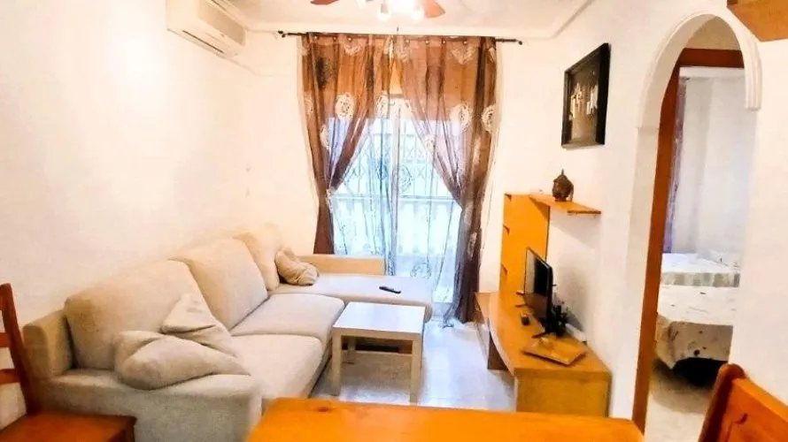 Apartamento de 2 dormitorios en Torrevieja, España No. 2266 № 27