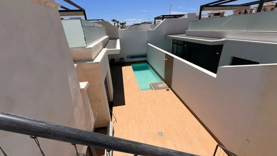 Apartamento de 3 dormitorios en La Zenia, España No. 2011 № 11