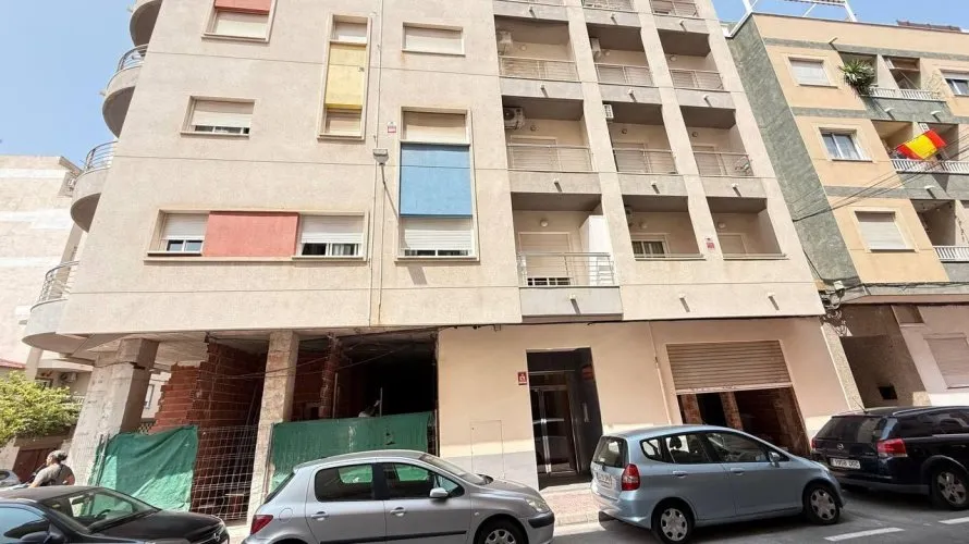 Apartamento de 1 dormitorio en Torrevieja, España No. 2190 № 3