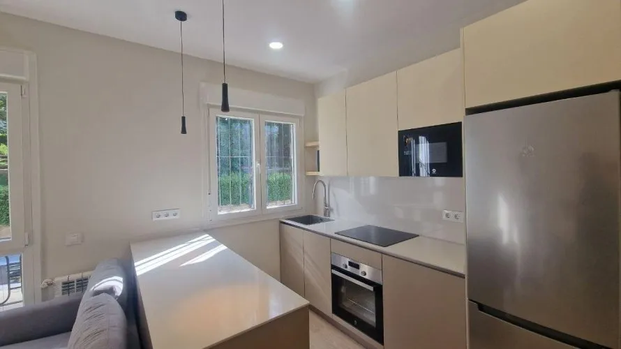 Apartamento de 1 dormitorio en Madrid, España No. 2051 № 1