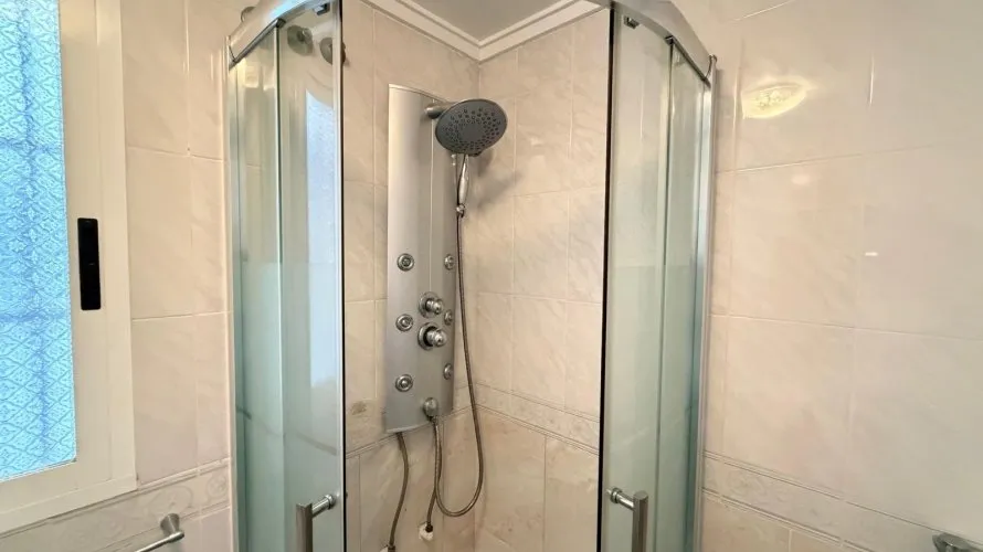 Apartamento de 1 dormitorio en Torrevieja, España No. 2217 № 18