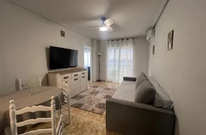 Apartamento de 2 dormitorios en Torrevieja, España No. 2274