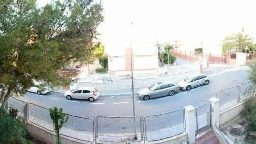 Apartamento de 2 dormitorios en Alicante, España No. 2205 № 3