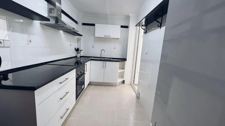 Apartamento de 2 dormitorios en Torrevieja, España No. 2213 № 17