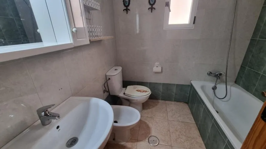 Apartamento de 2 dormitorios en Torrevieja, España No. 2331 № 8